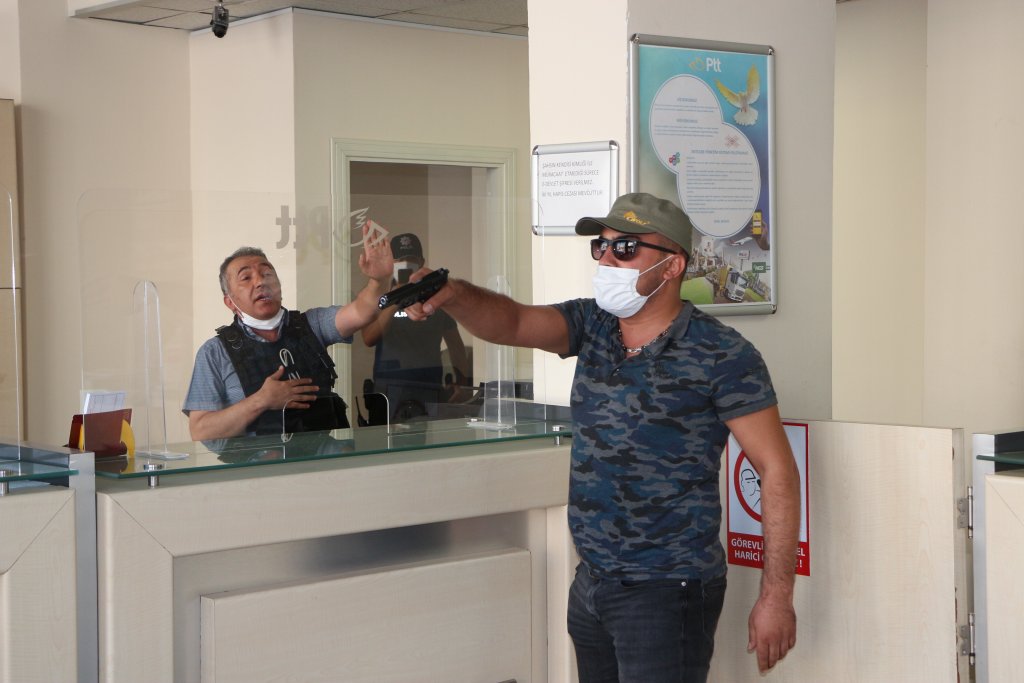 PTT binasında 80 kişiyle soygun tatbikatı