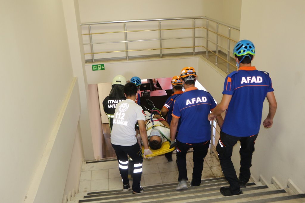 PTT binasında 80 kişiyle soygun tatbikatı