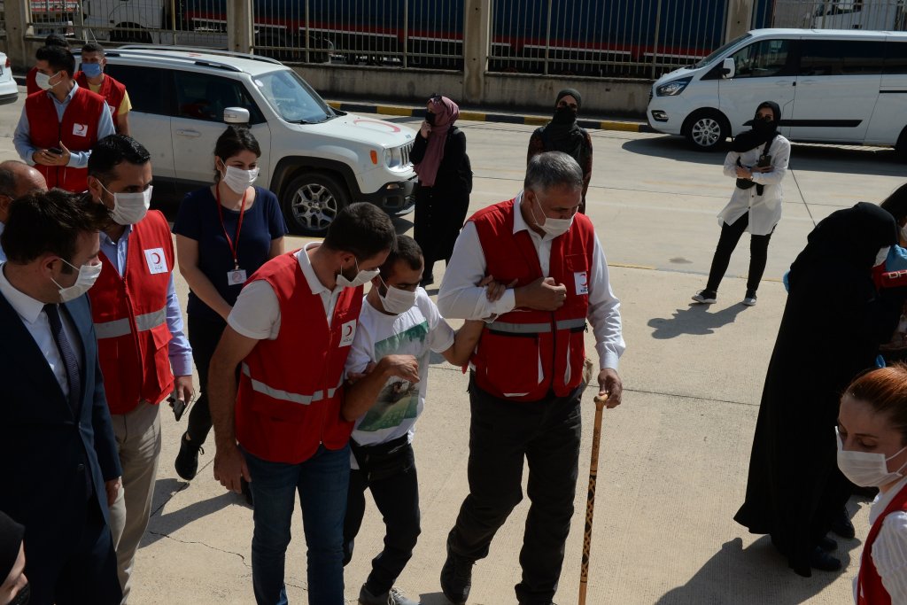 Kızılay, bir buçuk aydır kayıp olan engelli genci ailesiyle buluşturdu
