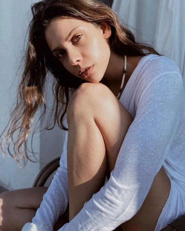 Hercai'nin Azize Aslanbey’i Ayda Aksel’in kızı Leyla Yüngül güzelliğiyle dikkat çekti!