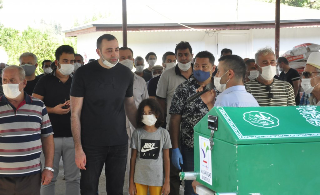 2 çocuk annesine yapılan cerrahi müdahale, organ yetmezliğinden öldürdü