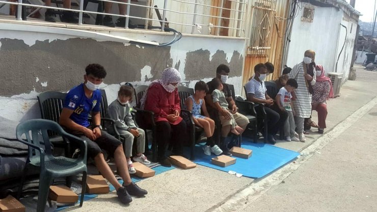 Göçmen taşıyan fiber tekne battı, 1'i bebek 2 kaçak göçmen yaşamını yitirdi