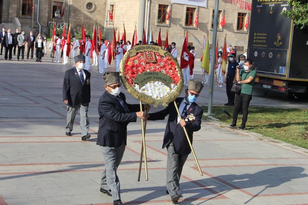 Isparta Valisİ'nden Gaziler Günü mesajı 