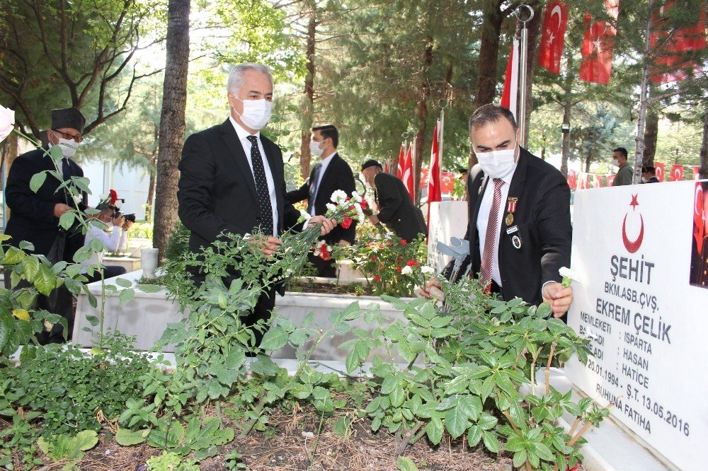 Isparta Valisİ'nden Gaziler Günü mesajı 