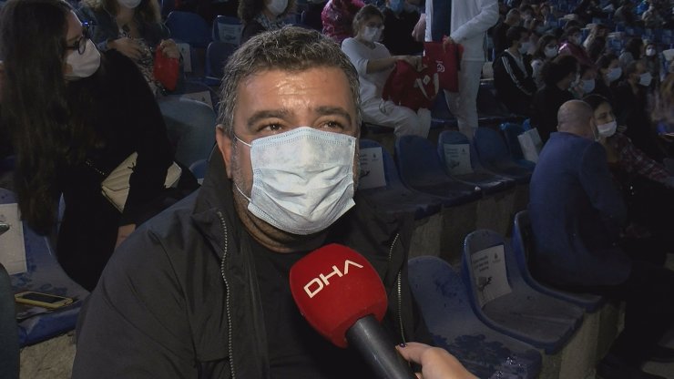 Şevket Çoruh Dümbüllü Kavuğu'nun 6'ncı sahibi oldu