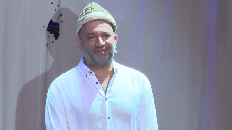 Şevket Çoruh Dümbüllü Kavuğu'nun 6'ncı sahibi oldu