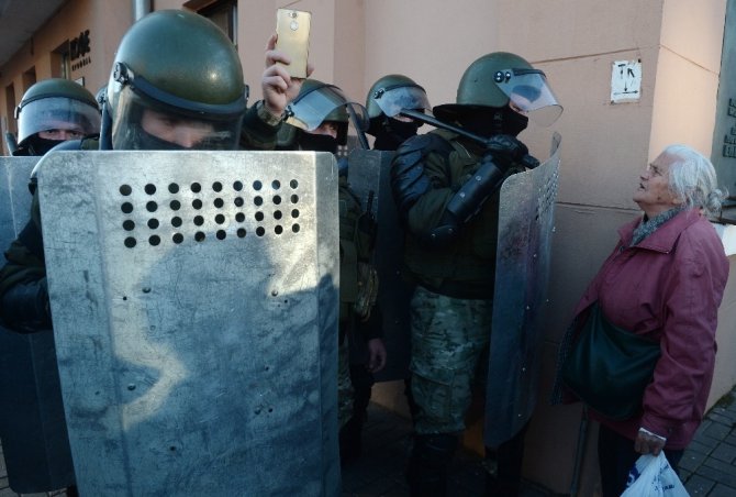 Belarus'ta Devlet Başkanı Alexander Lukaşenko karşıtı protestolar 6. haftasına girdi.