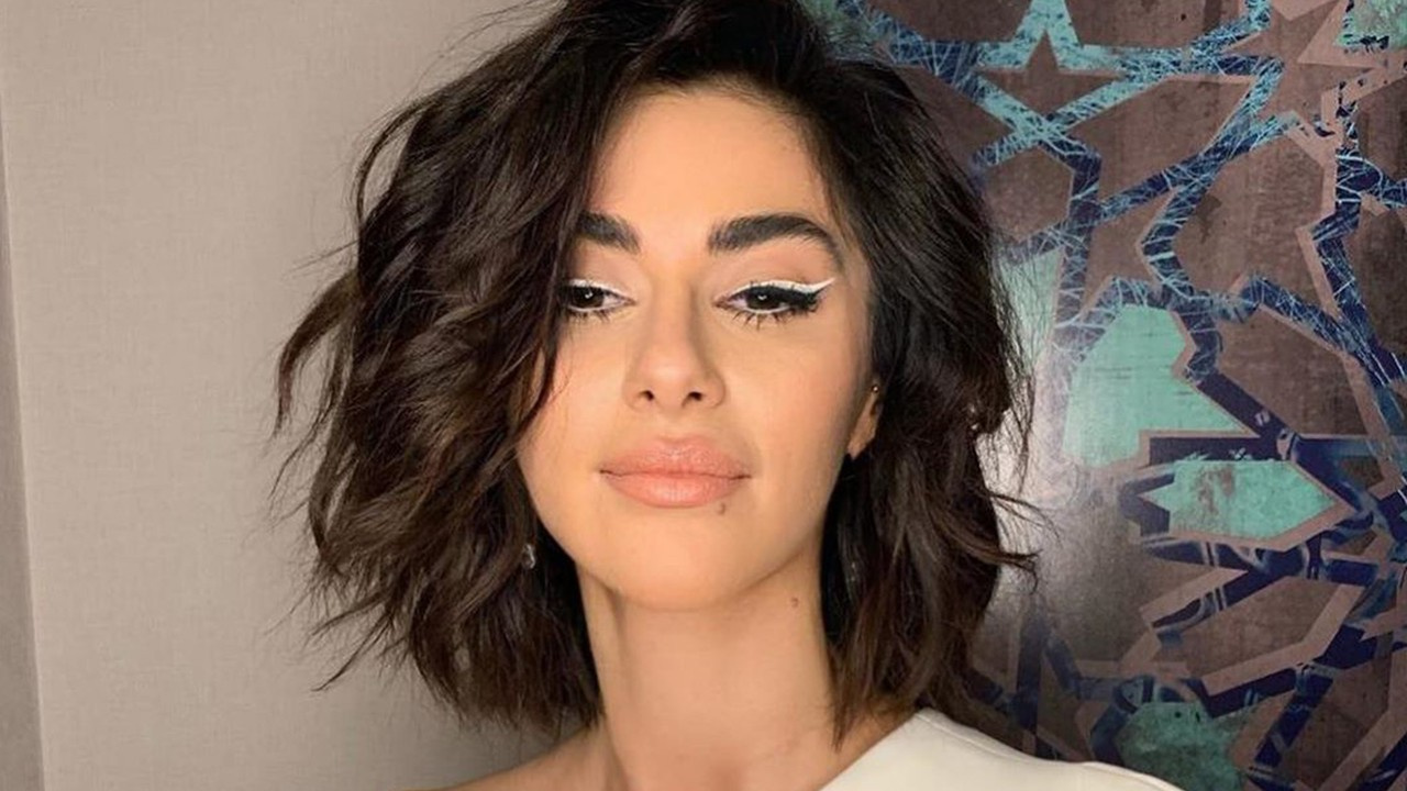 Nesrin Cavadzade sosyal medyadan çocukluk fotoğrafını paylaştı