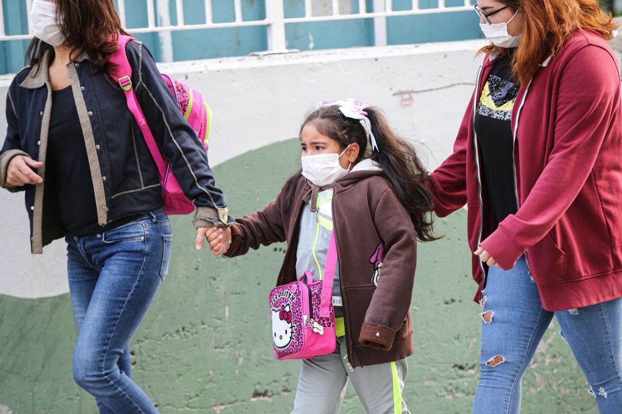 Yüzyüze eğitim başladı: Anasınıfı ve ilkokul birinci sınıf öğrencileri okulda