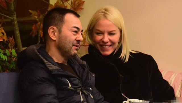 Serdar Ortaç ve Seçil Gür’den aşk pozu!