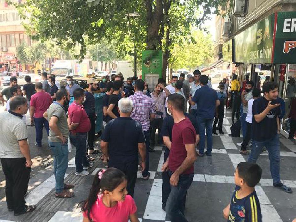 Güpe gündüz silah zoruyla genç kızı kaçırdılar! Ailesi peşine düşünce kavga çıktı