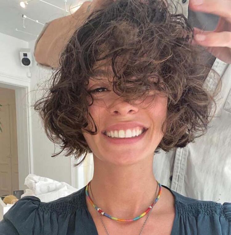 Özge Özpirinçci imaj değişikliği yaptı binlerce beğeni aldı!