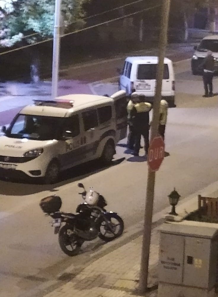 Polisin dur ihtarına uymayan şahıs, ruhsatsız tabancasını göle attı