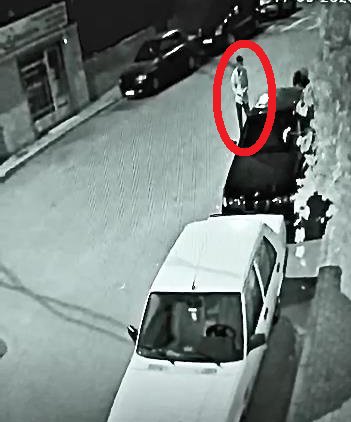 Kameraları görünce hırsızlıktan vazgeçtiler 