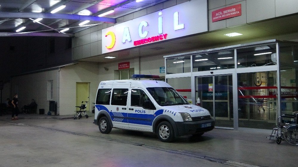 Adana'da kalaşnikoflu saldırı: 1'i ağır 2 yaralı 