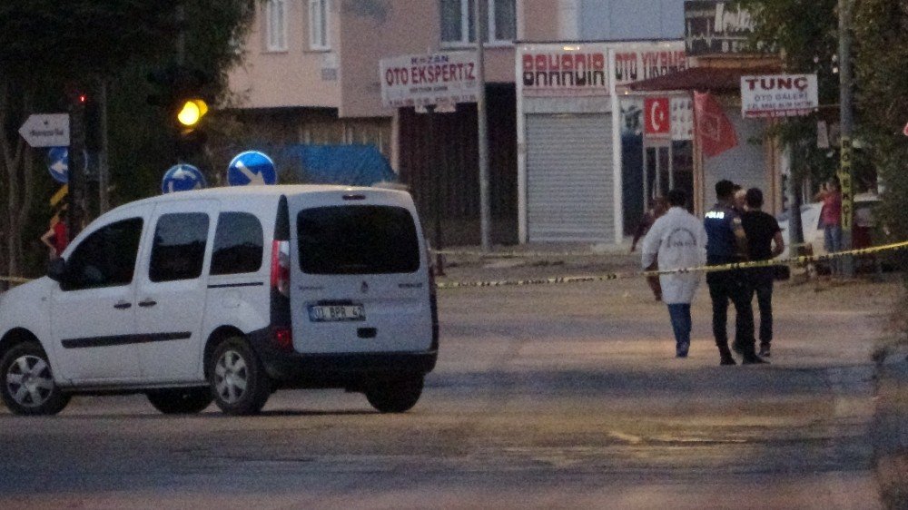 Adana'da kalaşnikoflu saldırı: 1'i ağır 2 yaralı 