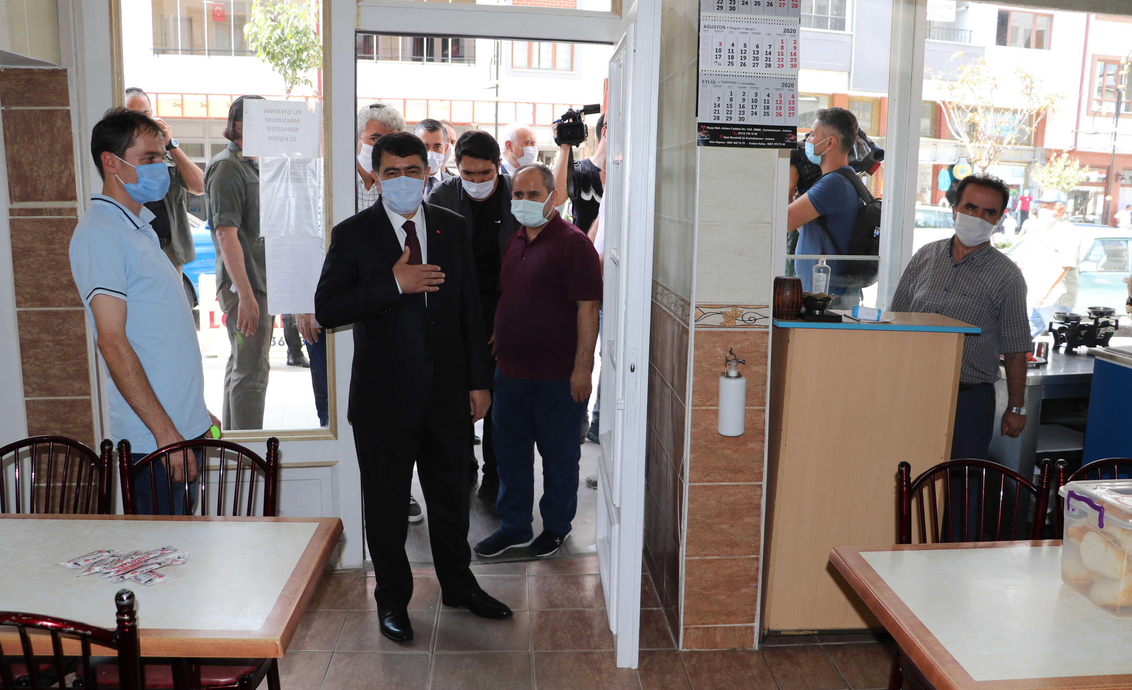 Ankara Valisi Şahin'den koronavirüs açıklaması: Vaka artış hızımız yavaşladı