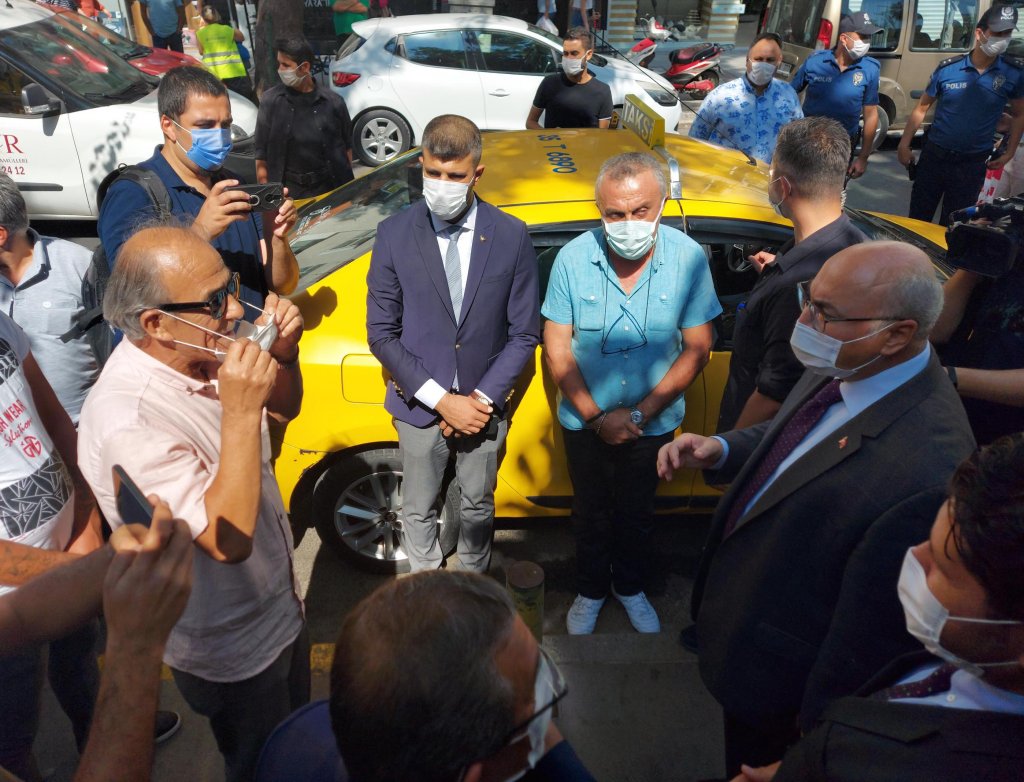 İzmir Valisi Köşger'den sevindiren açıklama: Vaka sayılarında düşüş var