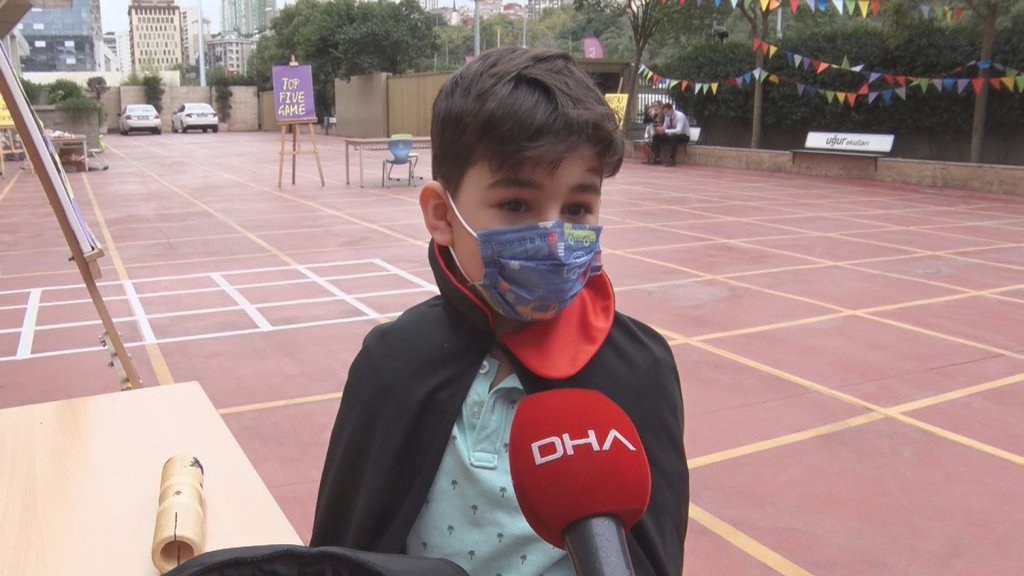 Minik öğrencilere 'paylaşmama' eğitimi veriliyor