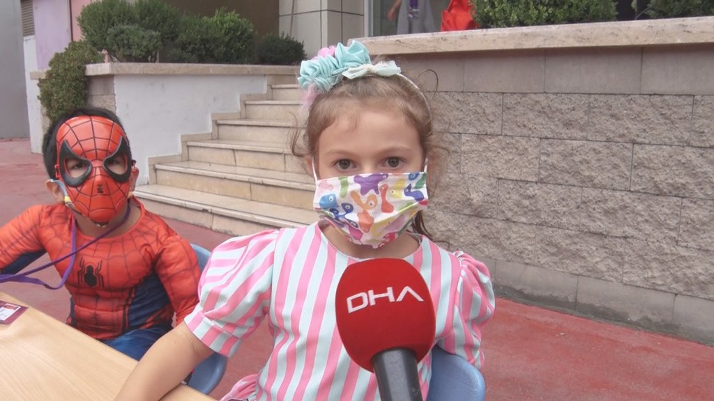 Minik öğrencilere 'paylaşmama' eğitimi veriliyor