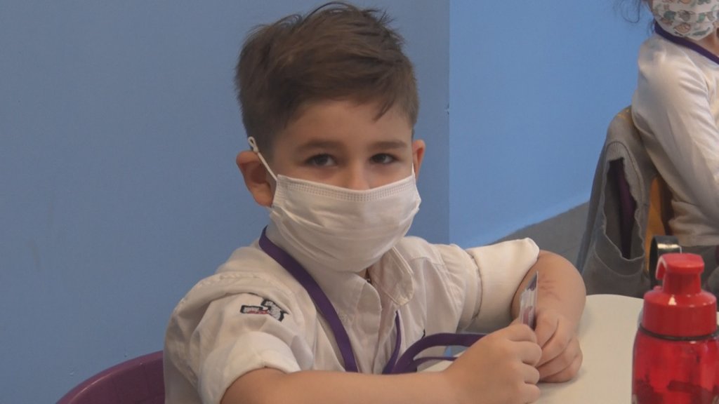 Minik öğrencilere 'paylaşmama' eğitimi veriliyor