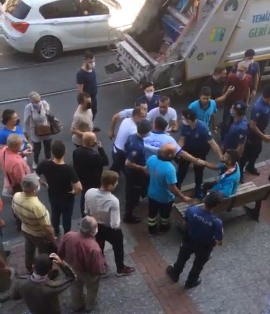 Kağıt toplama kavgası: İşçinin başında şişe kırdı