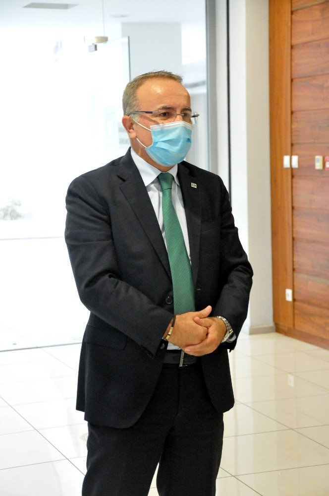 Bursa'da koronavirüs önlemleri dahilinde ruhsat töreni yapıldı