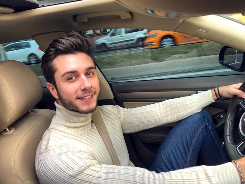 Dizi oyuncusu sokak ortasında arkadaşının silahlı saldırısına uğradı