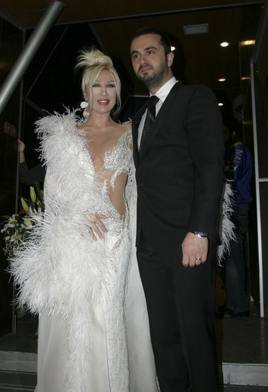 Onur Şan kimdir? kaç yaşında? Evli mi? Nereli? Seda Sayan'ı aldattı mı?