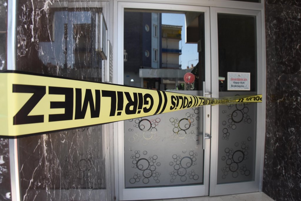 Apartman görevlisi koronavirüse yakalanınca 500 kişi karantinaya alındı