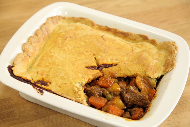 Etli Pay tarifi, nasıl yapılır? Gelinim Mutfakta malzemeleri ve yapılışı