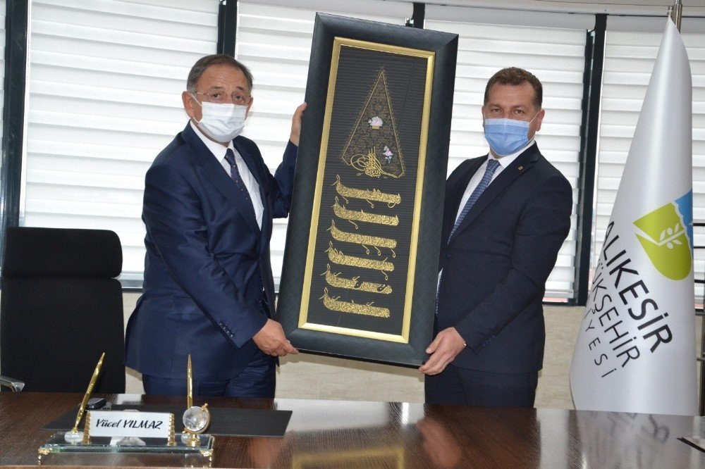 Özhaseki: Doğu Akdeniz'deki haklarımızdan vaz mı geçelim?