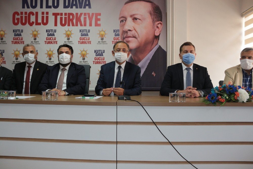 Özhaseki: Doğu Akdeniz'deki haklarımızdan vaz mı geçelim?