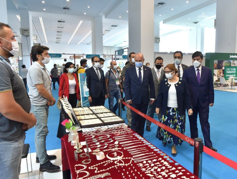 Bakan Pekcan: Esnafa 9 ayda 35 milyar lira destek