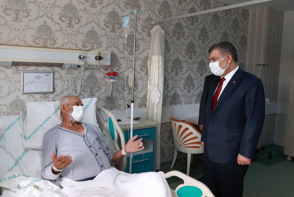 Bakan Koca’dan geçmiş olsun ziyareti