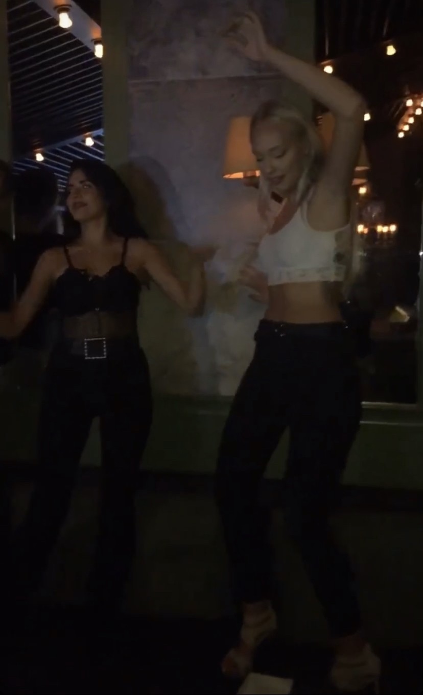 İstanbul Bebek'te skandal görüntüler: İç içe eğlendiler!