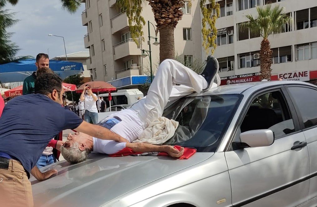 Emekli astsubaydan kılıçla intihar girişimi