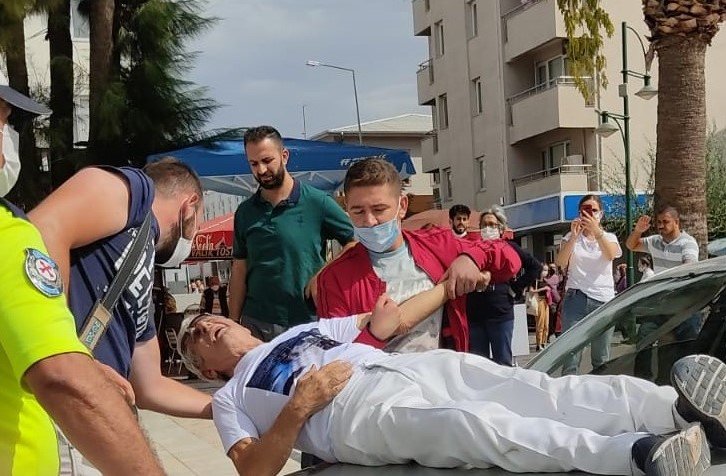 Emekli astsubaydan kılıçla intihar girişimi