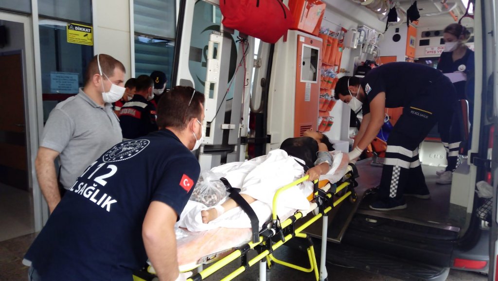 Eşi ile yeğenini aralarında ilişki olduğu şüphesiyle vurdu