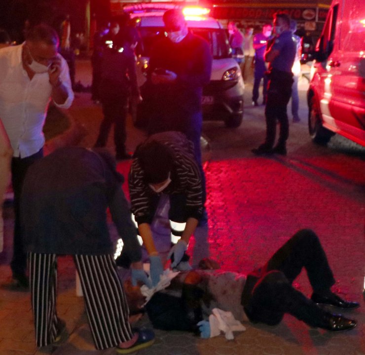 Kayseri'de Melikgazi ilçesi Hunat Mahallesinde silahlı- bıçaklı kavgada 2 kişi yaralandı