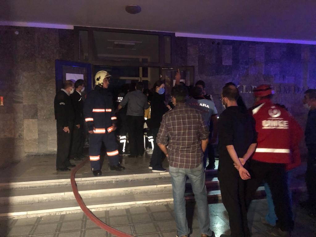 Psikiyatri bölümünde yatan hasta kaldığı odayı ateşe verdi!