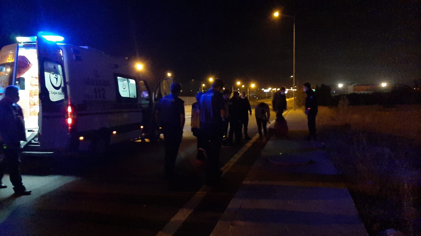 Maddi imkansızlıklar sonucu bunalıma girdi! Üst geçitte intihara kalkıştı