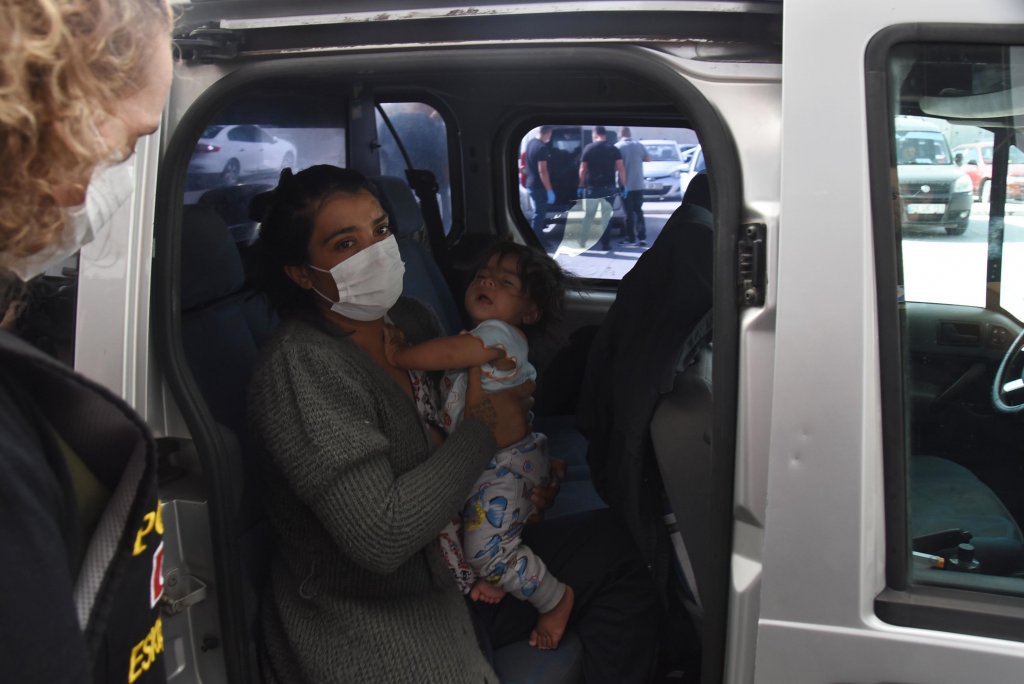 Sevgilisinin erkek kardeşini bıçaklayarak öldüren kadın suç makinesi çıktı