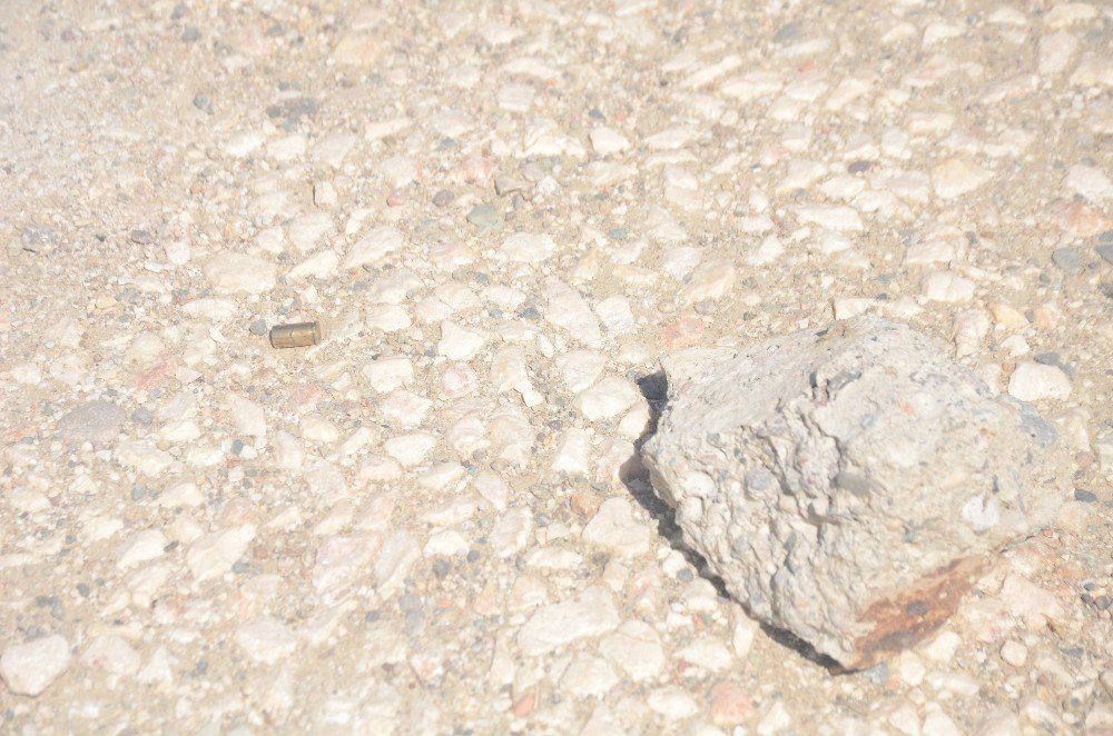 Blecik'te otomobile silahlı saldırı