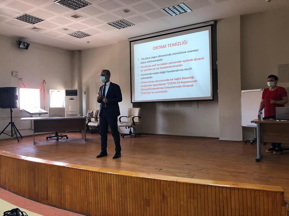 Bakım personeline koronavirüs eğitimi