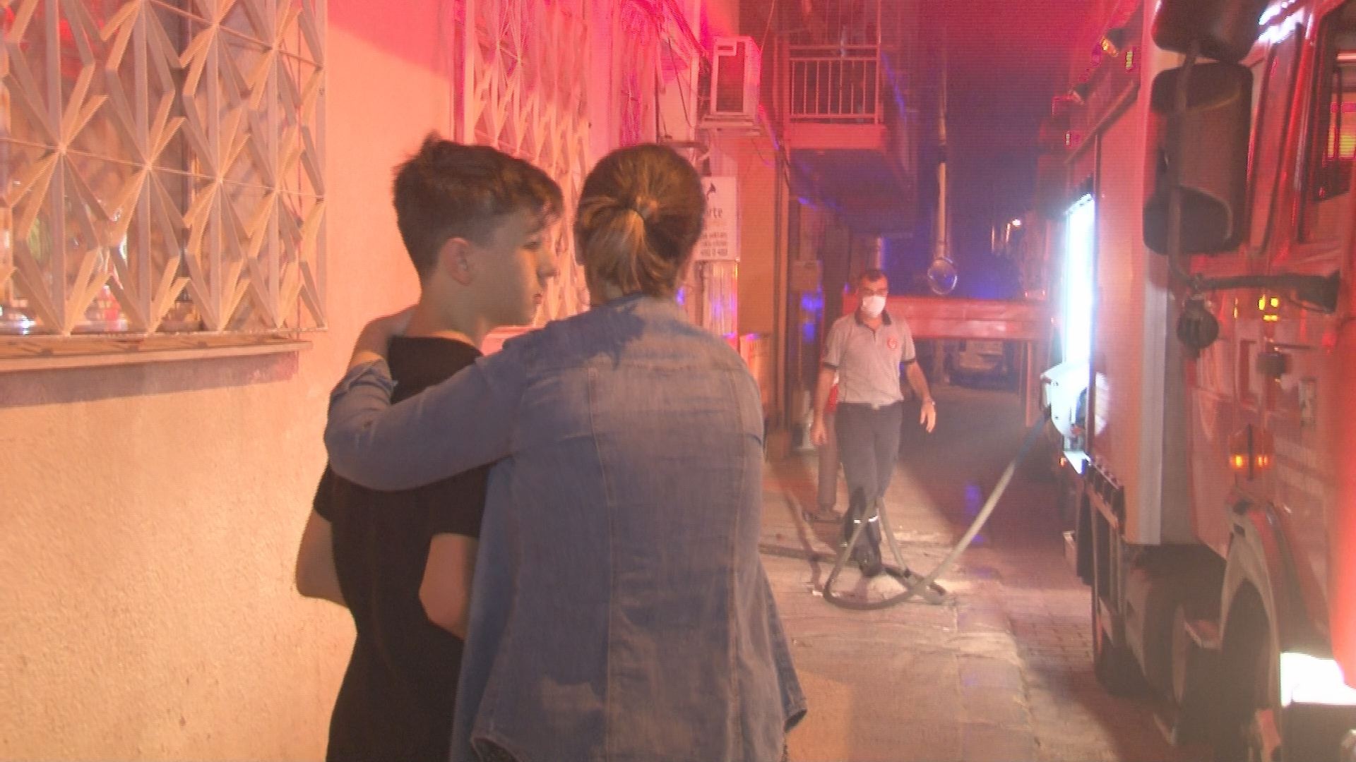 İzmir'de piknik tüpü bomba gibi patladı! Mahalleli ayağa kalktı