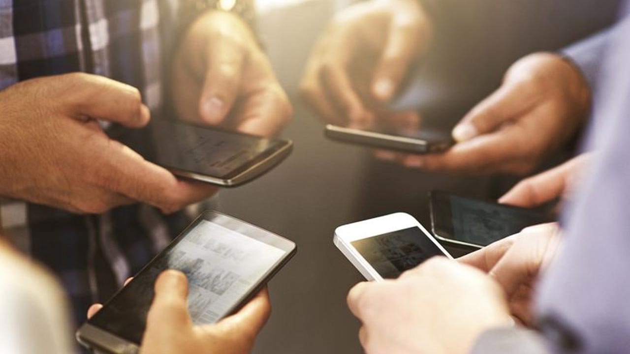 Bakan Karaismailoğlu'ndan öğrencilere ücretsiz internet paketi müjdesi