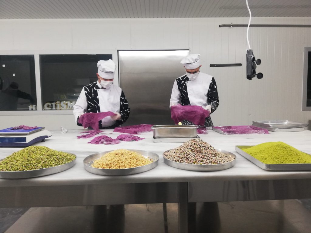 Mor baklava ilgi odağı oldu