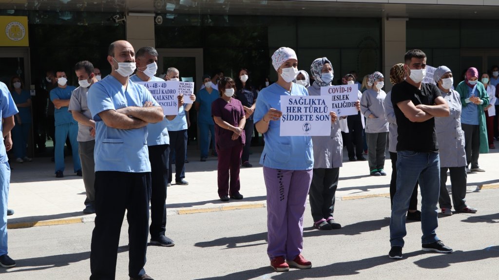 Sağlık çalışanlarına Diyarbakır'dan destek