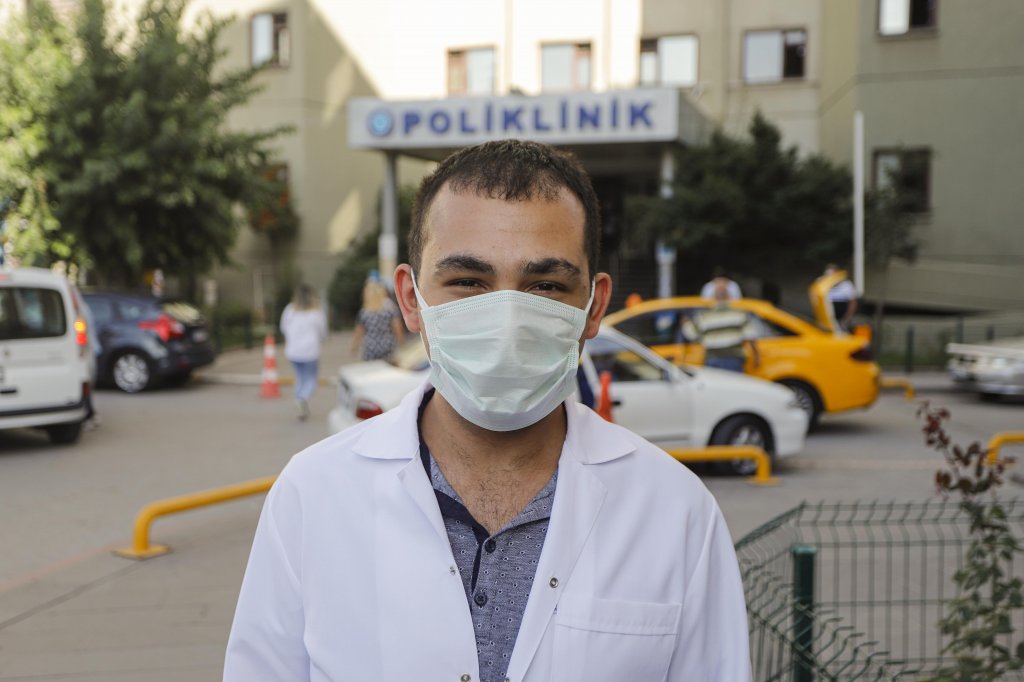 Koronavirüsü iki kez atlatan doktor, vatandaşları uyardı